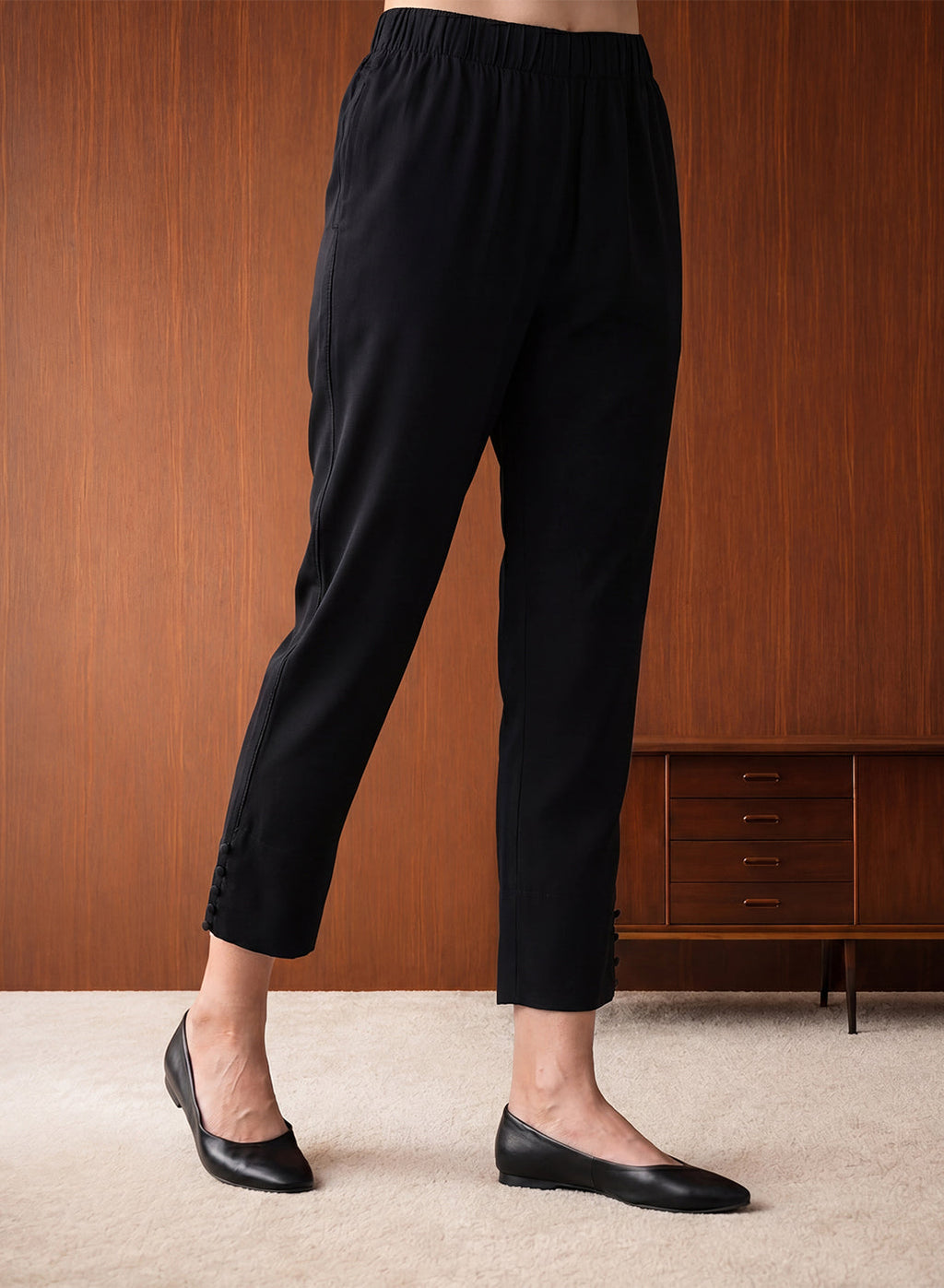 Black  Lycra Full Length Tapered Fit Pant