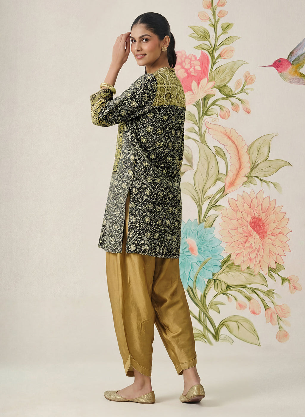 Yusra Navy Printed Shantoon Kurta