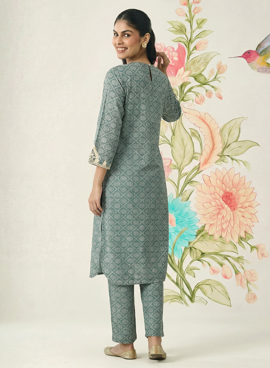 Pihu Blue Cotton Blend Printed Kurta set