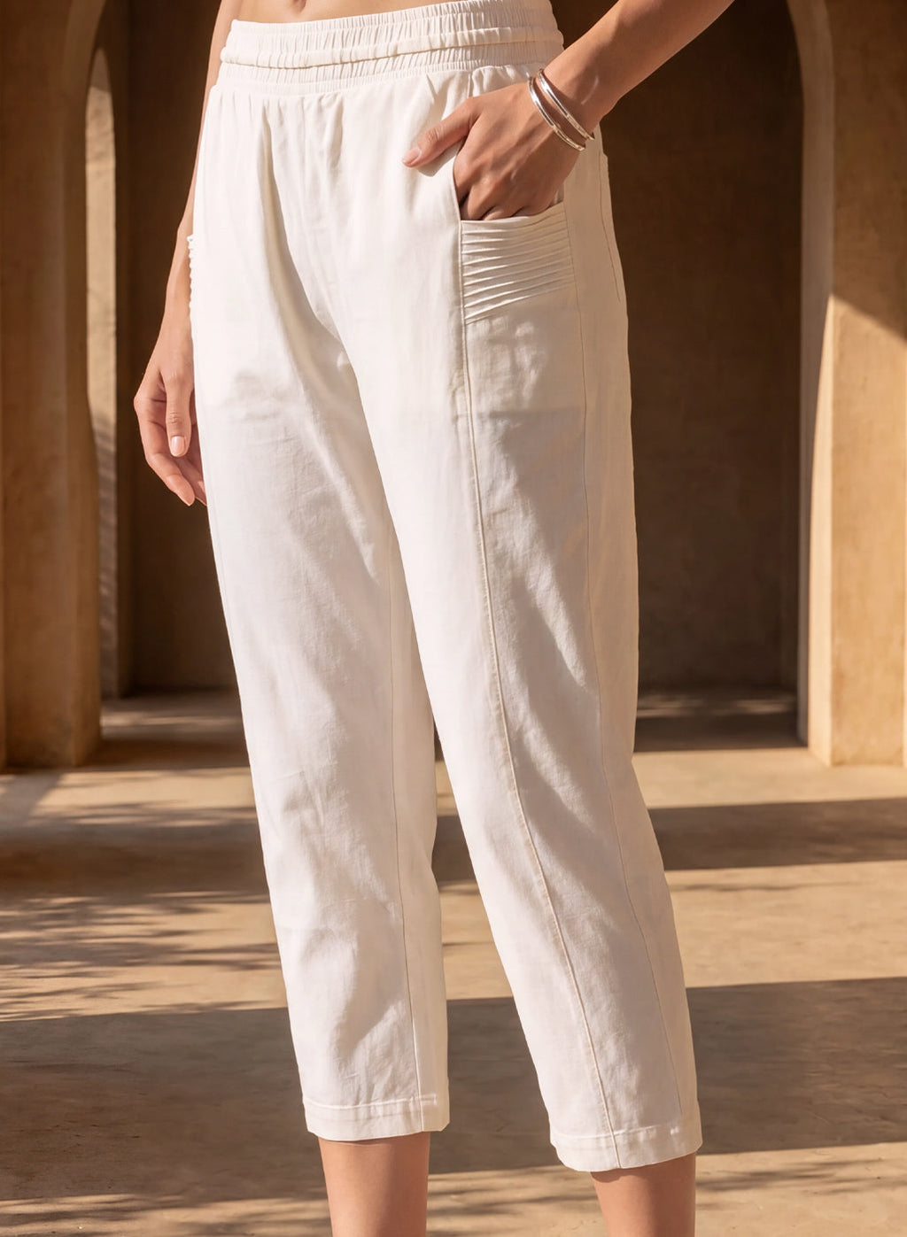 White Cotton Blend Regular Fit Capris