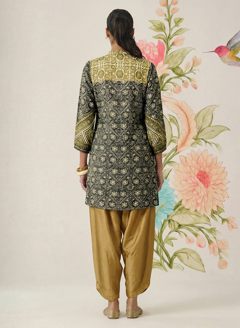 Yusra Navy Printed Shantoon Kurta