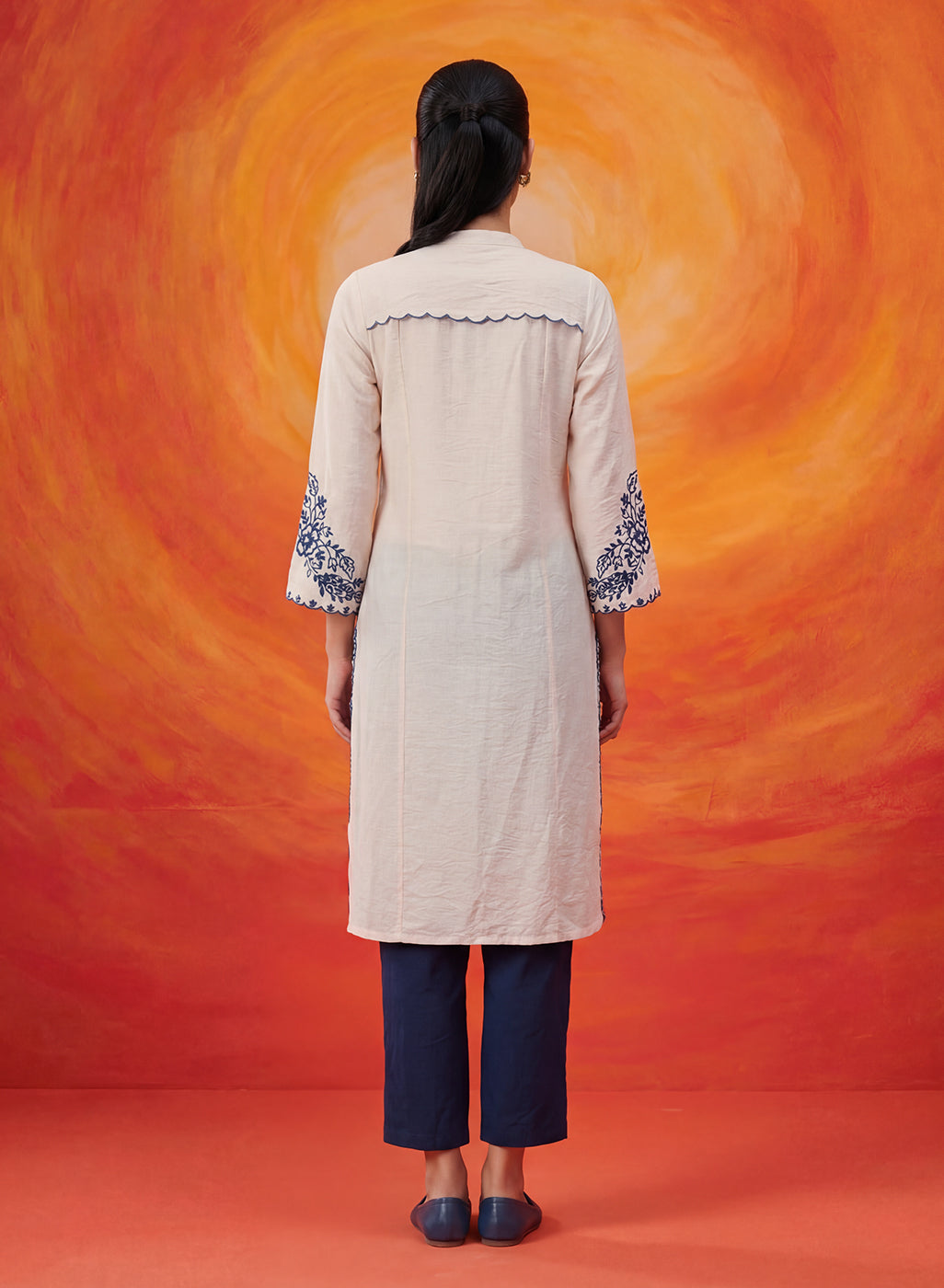 Surma Ivory Embroidered Straight Kurta