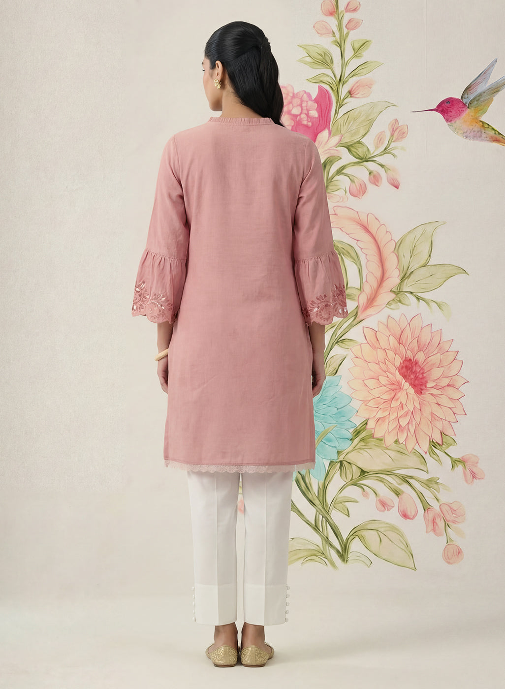 Saaj Light Pink Embroidered Cotton Blend Kurta