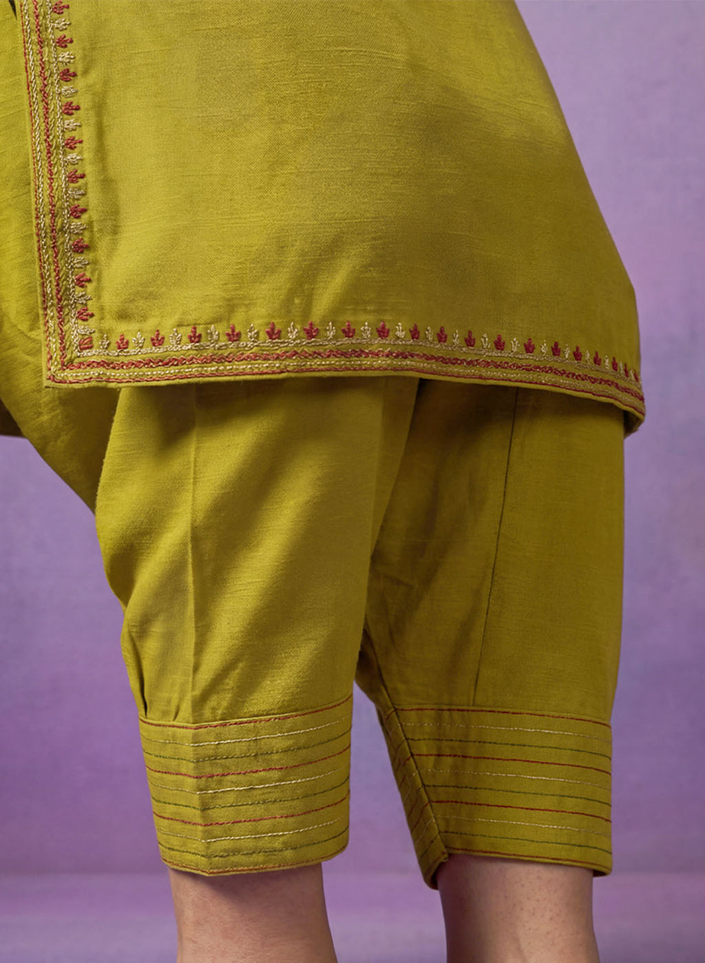 Green Embroidered Cotton blend Kurta Set