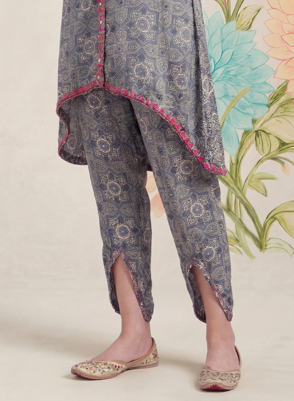 Nesoi Grey Printed Satin Co-ord Set
