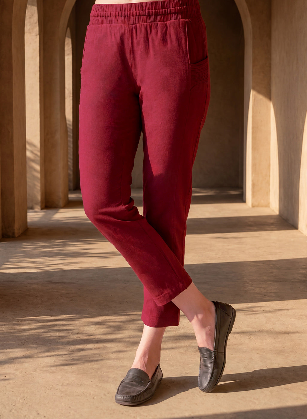 Maroon Cotton Blend Regular Fit Capris