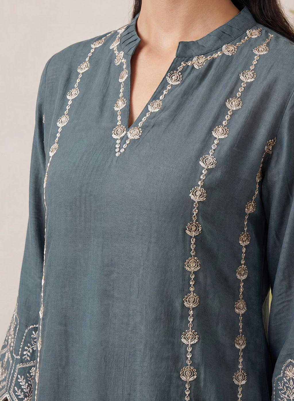 Akshi Teal Embroidered A-line Linen-blend Tunic