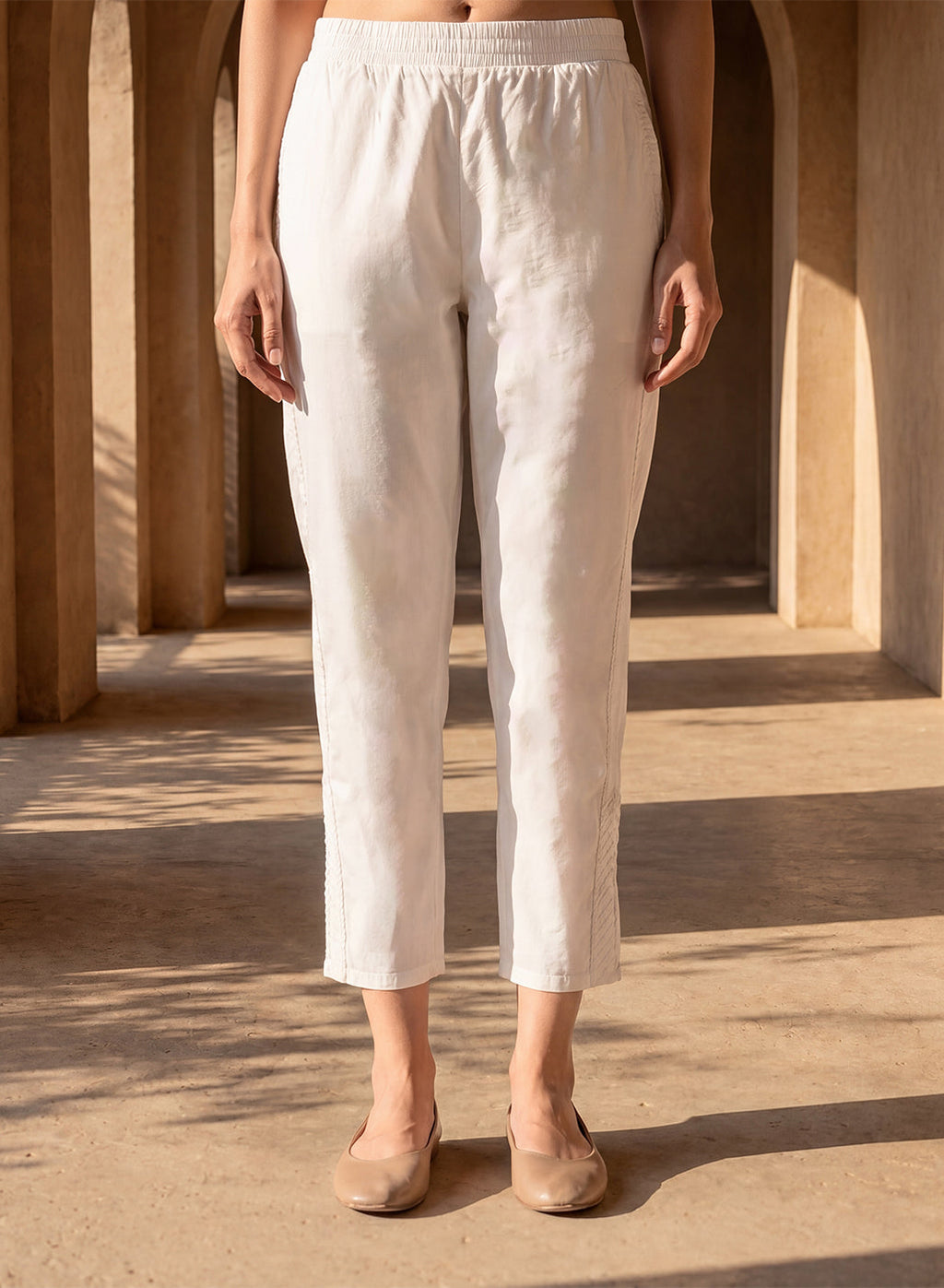 White Poplin Lycra Regular Fit Capri