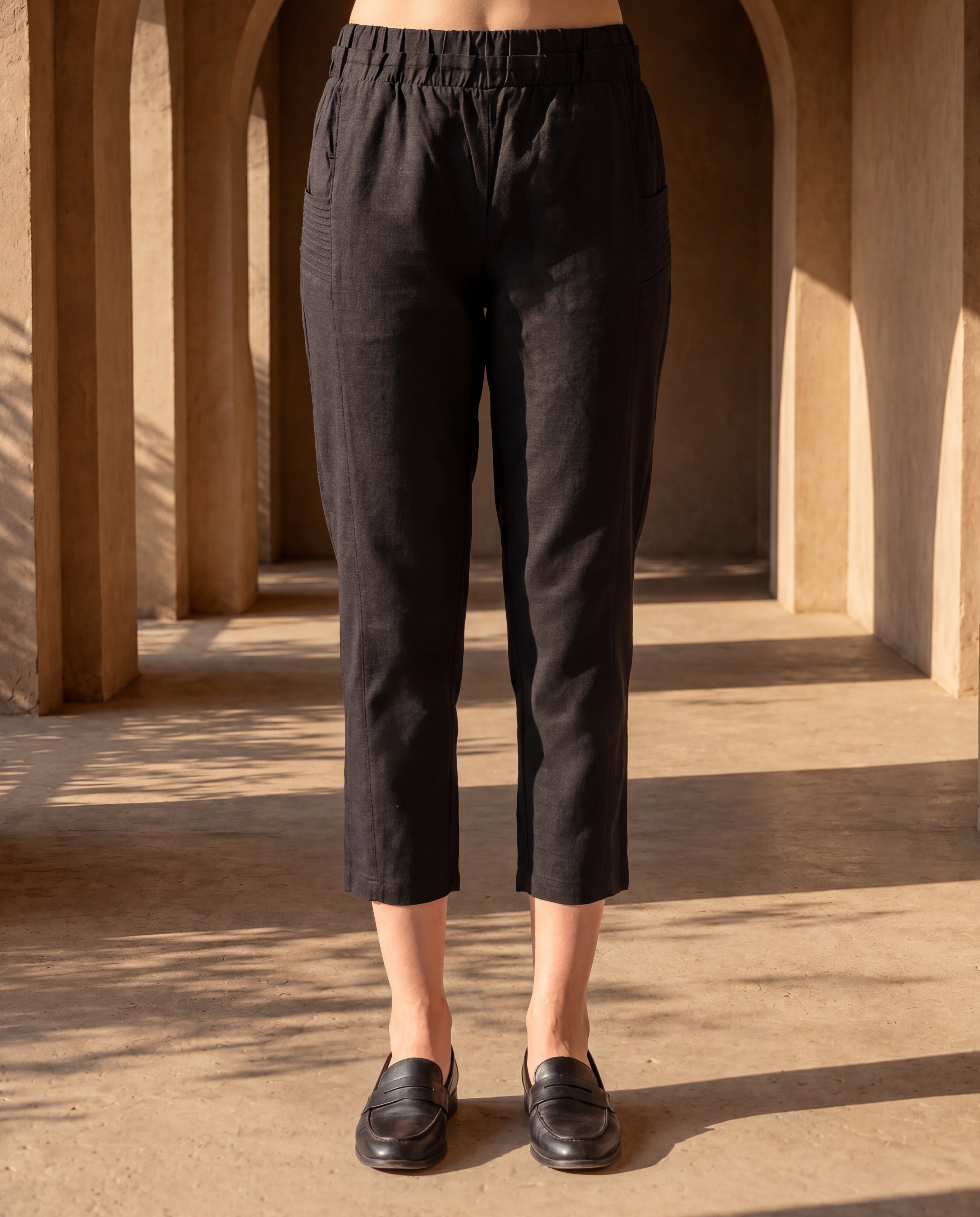 Black Cotton Blend Regular Fit Capris