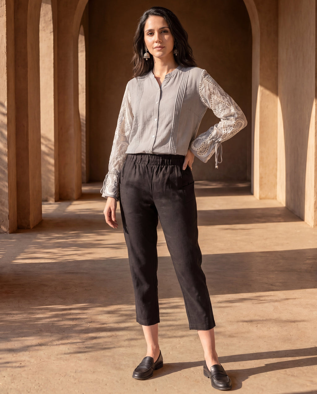 Black Cotton Blend Regular Fit Capris