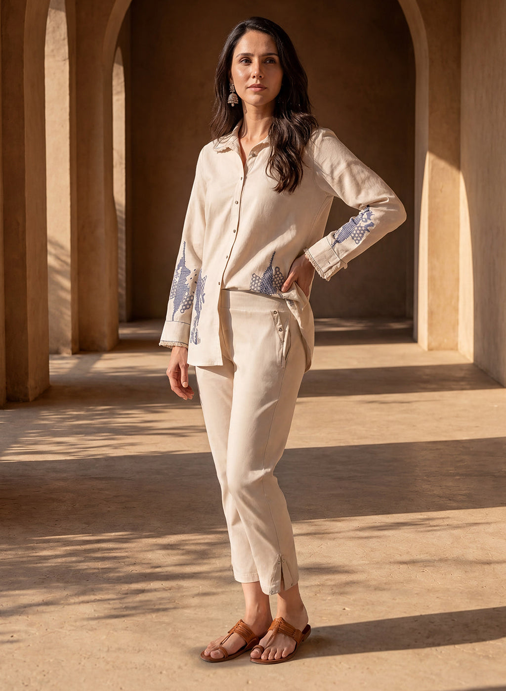 Ivory Straight Fit Cotton blend Capri