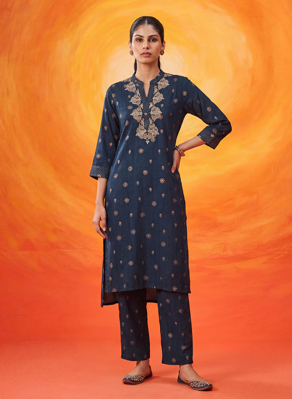 Chalka Navy Printed Cotton Blend Kurta Set