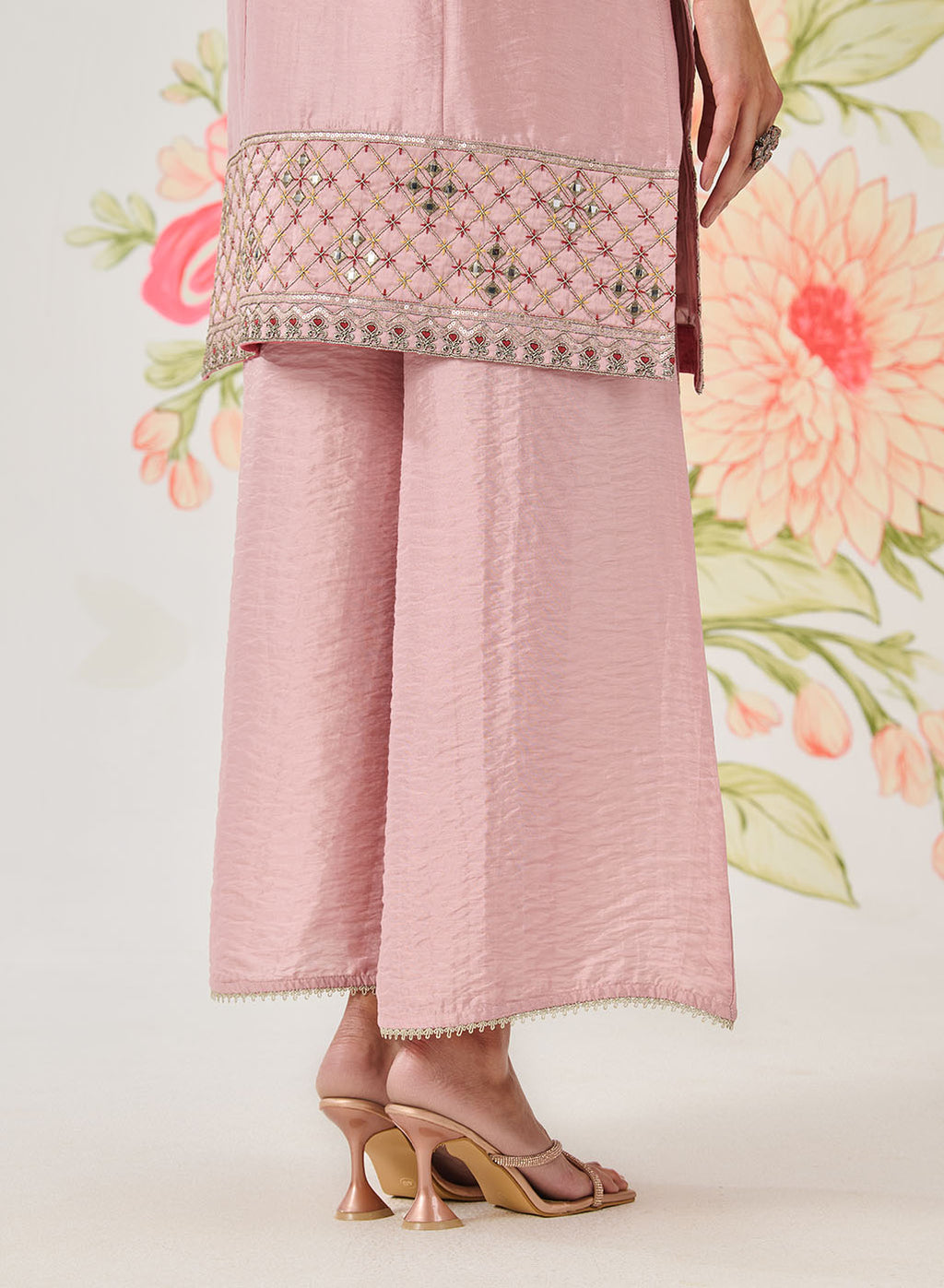 Vaara Nishat Pink Embroidered Suit Set with Dupatta