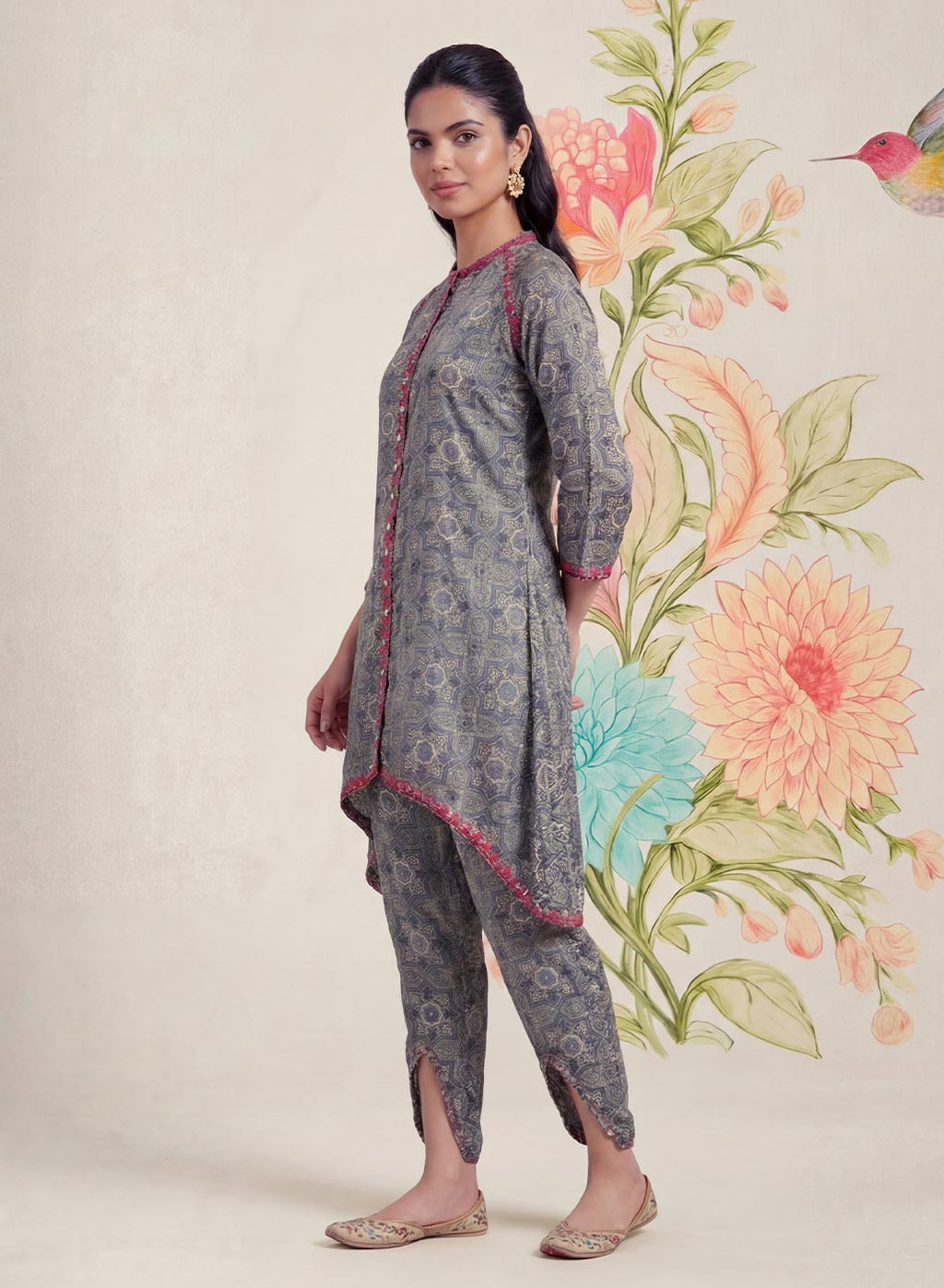 Nesoi Grey Printed Satin Co-ord Set