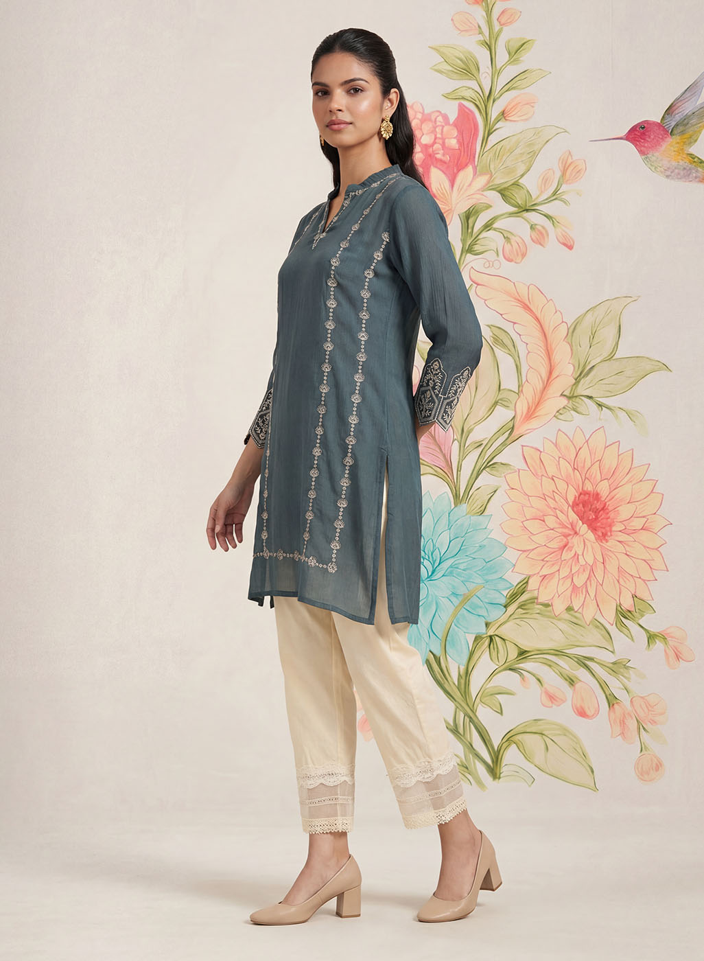 Akshi Teal Embroidered A-line Linen-blend Tunic