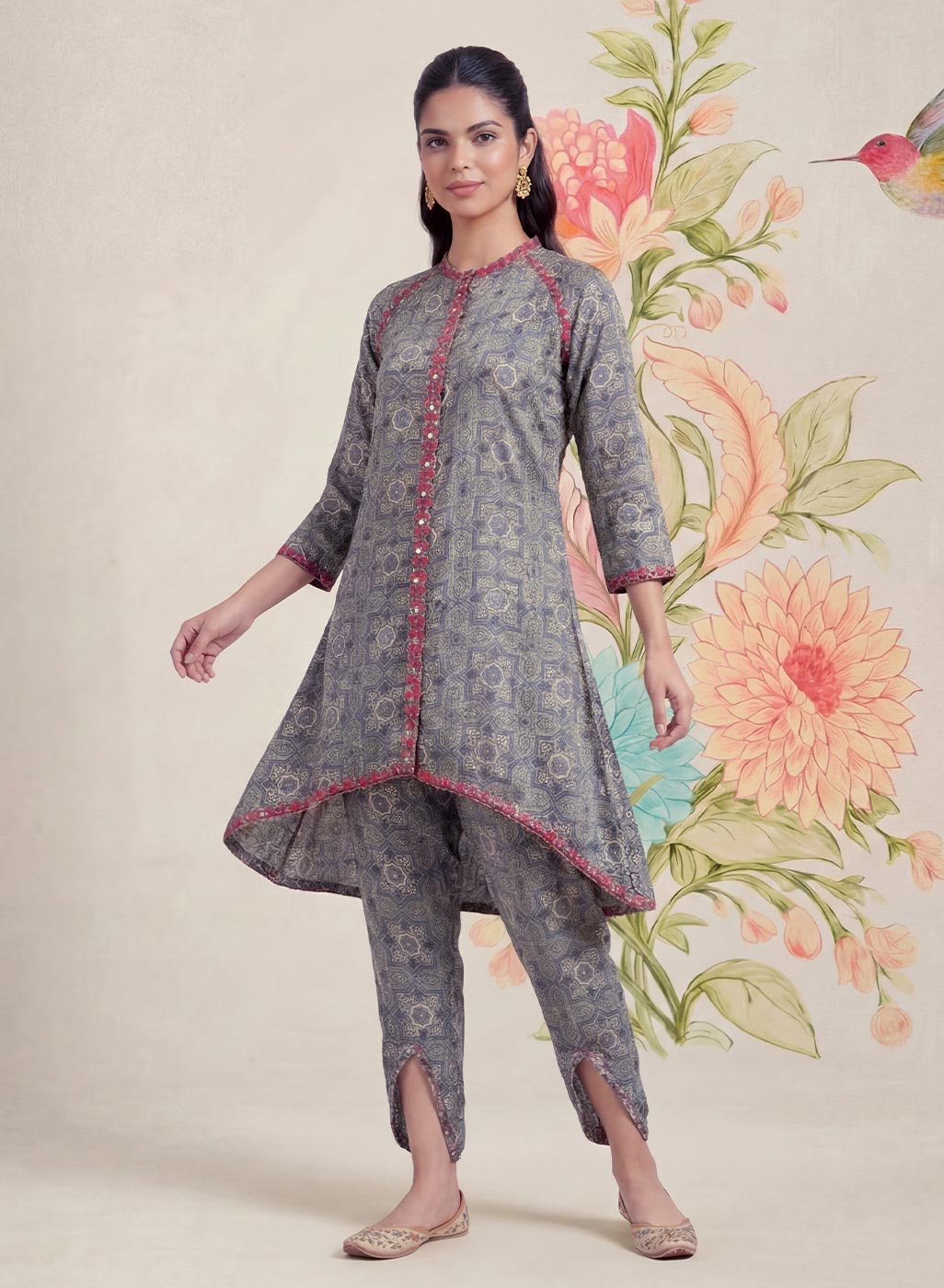 Nesoi Grey Printed Satin Co-ord Set