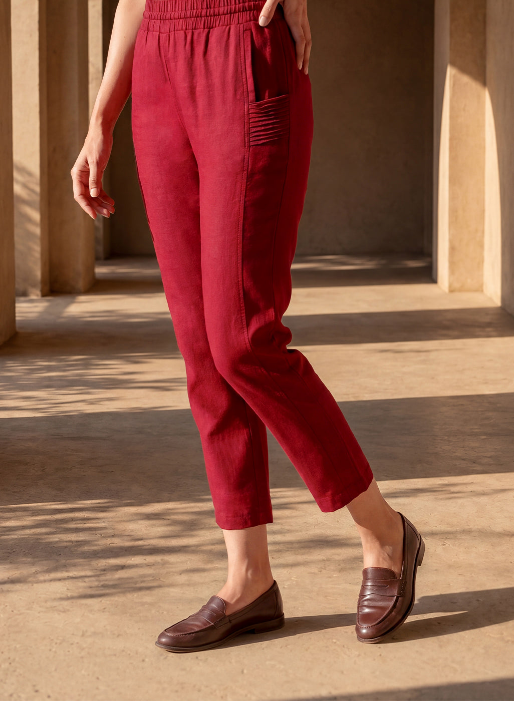 Maroon Cotton Blend Regular Fit Capris