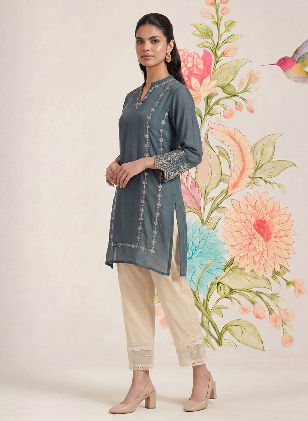 Akshi Teal Embroidered A-line Linen-blend Tunic