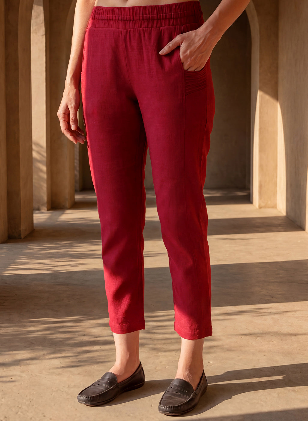Maroon Cotton Blend Regular Fit Capris